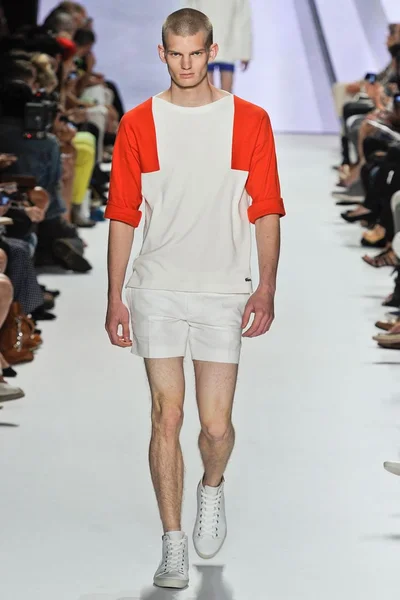 Look 5